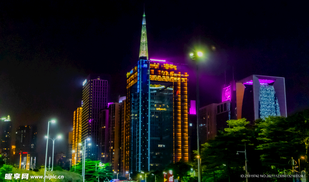 城市高楼夜景