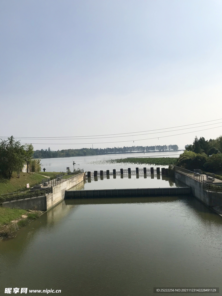 东湖