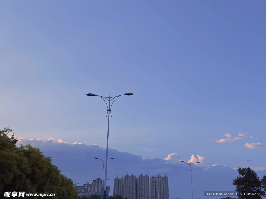 路灯 天空