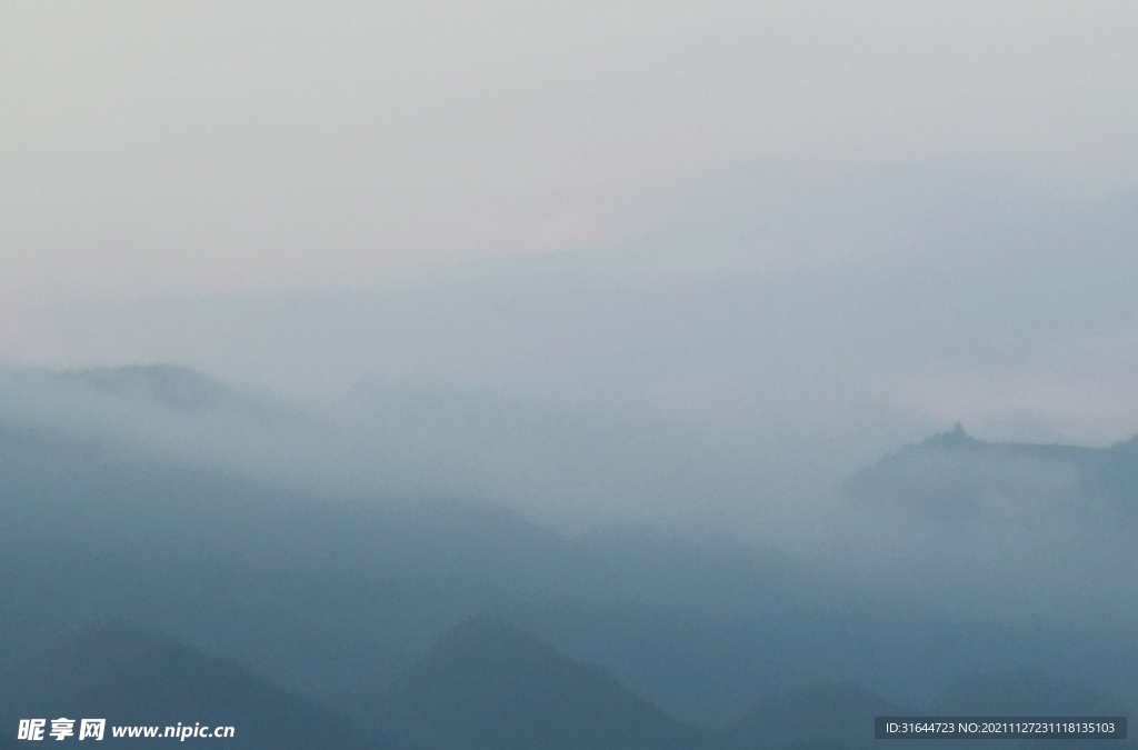 水墨河山