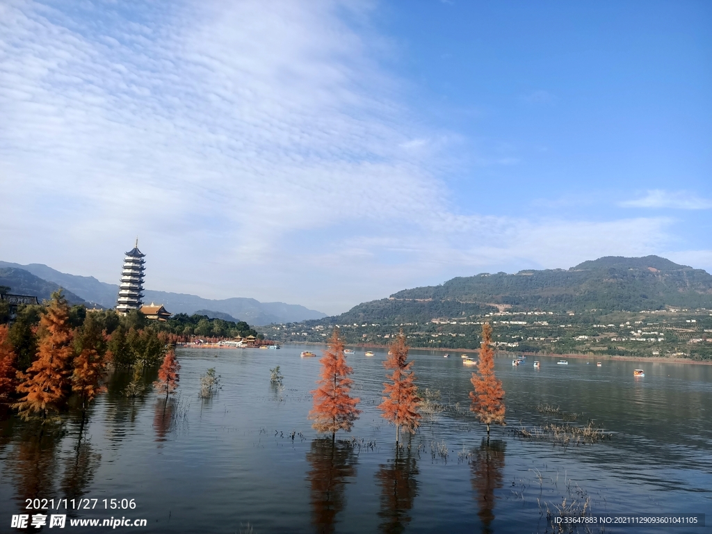 美丽的汉丰湖