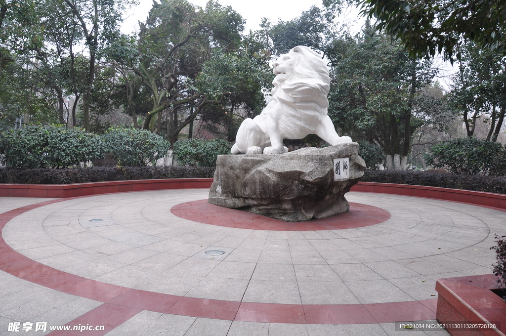 合肥环城公园西山景区醒狮广场