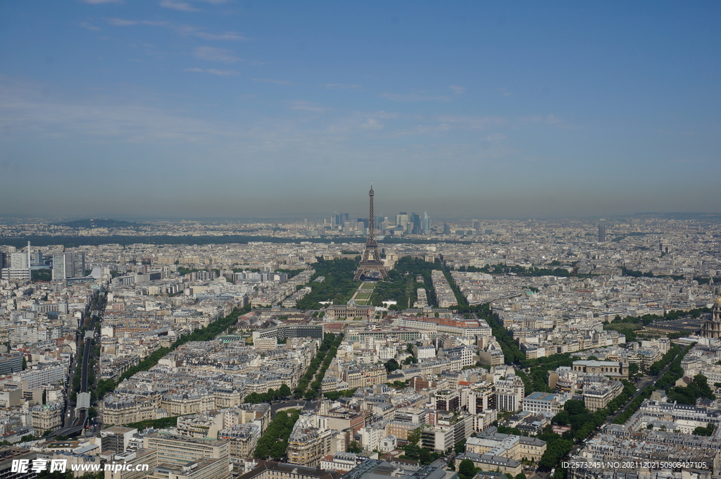 俯瞰巴黎铁塔