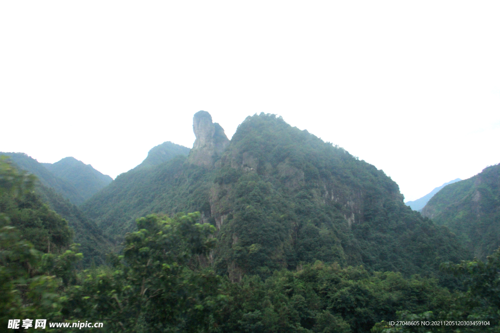 夏天的大山