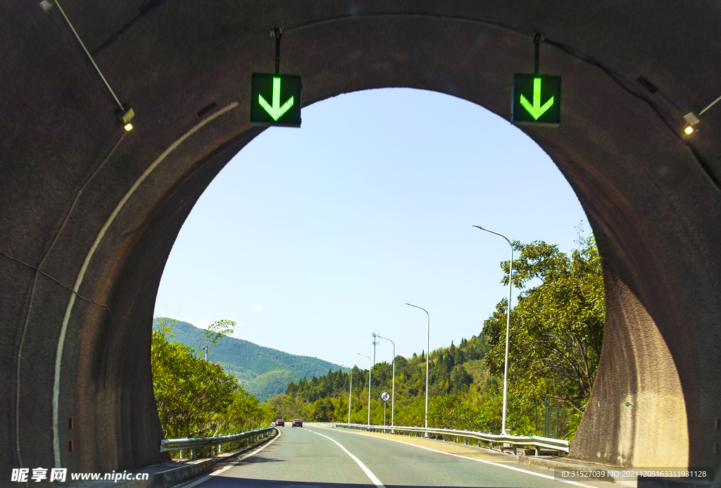高速隧道