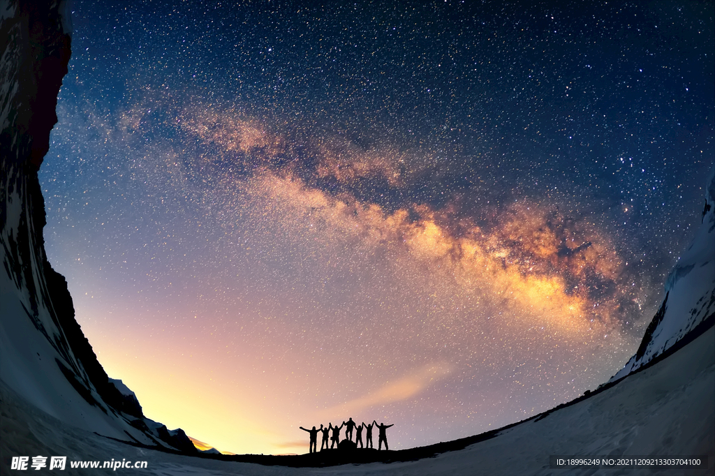 星空人物背景图片