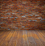 红砖墙木地板