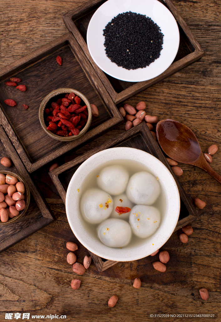 美味汤圆俯视图