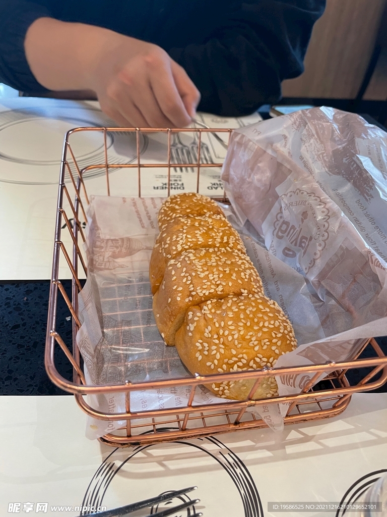 一篮子面包
