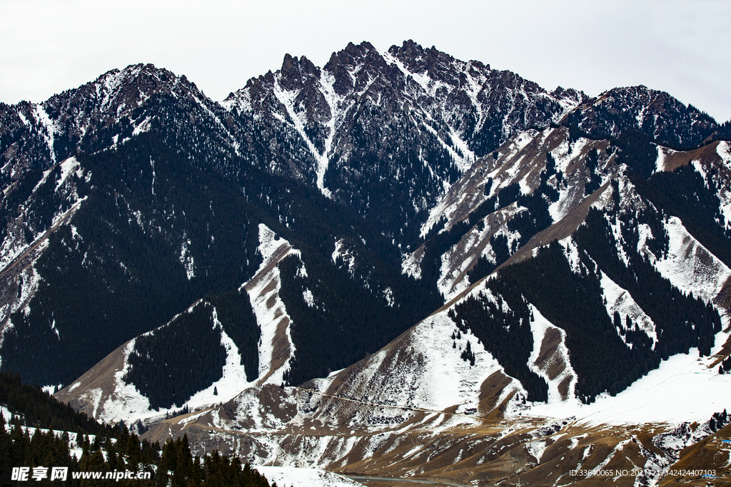 银山