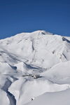 冬季户外雪山自然景观