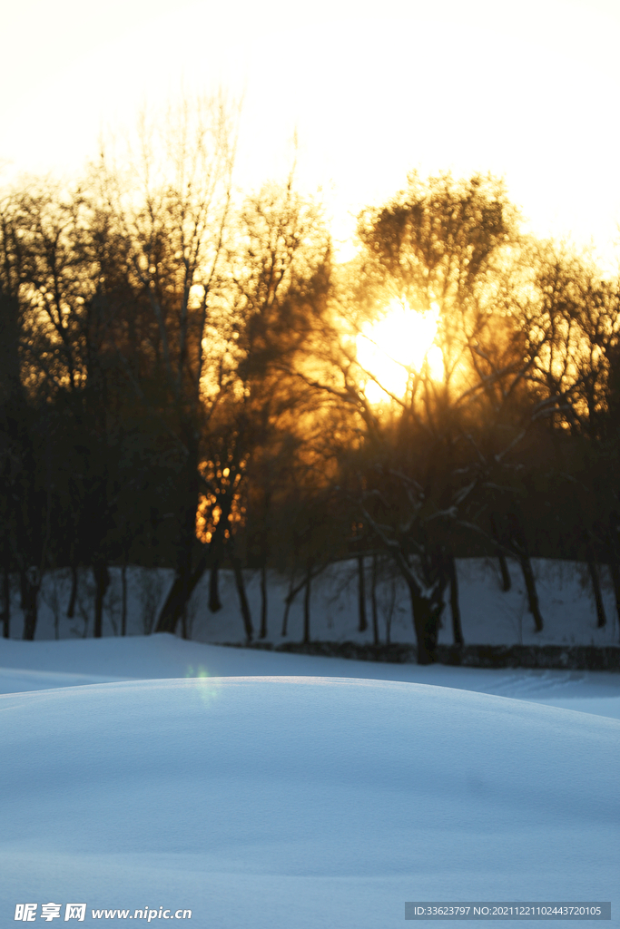 雪景日出