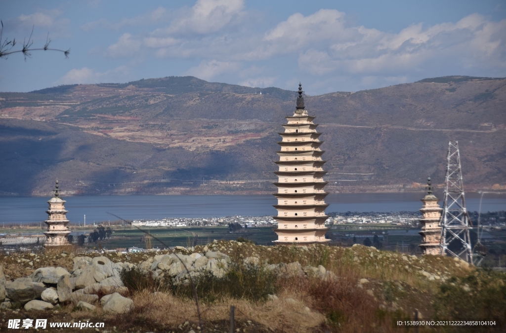 大理崇圣寺三塔