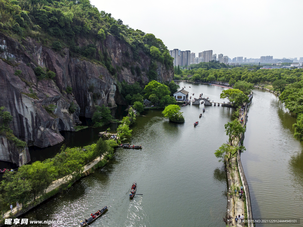 绍兴东湖公园   