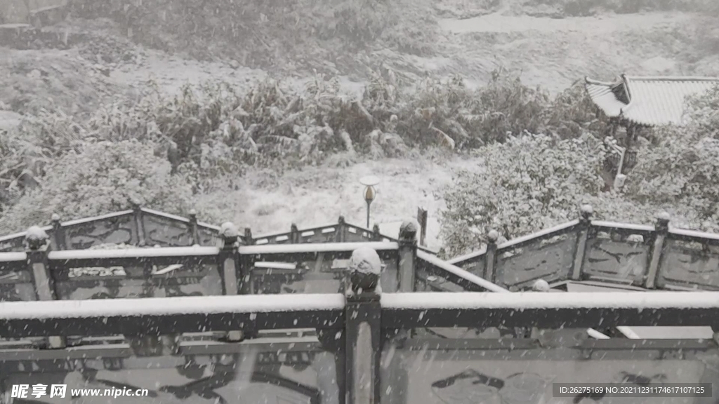 雪景楼台