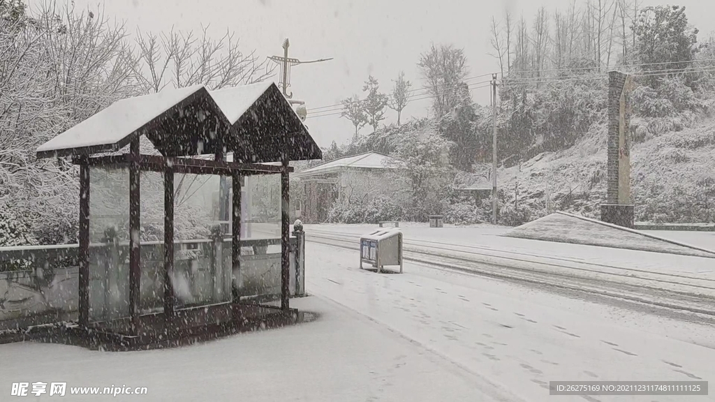 冬雪 与亭子