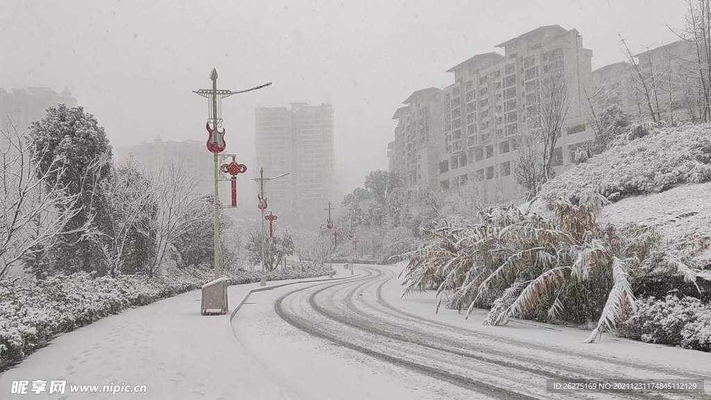 街道雪景