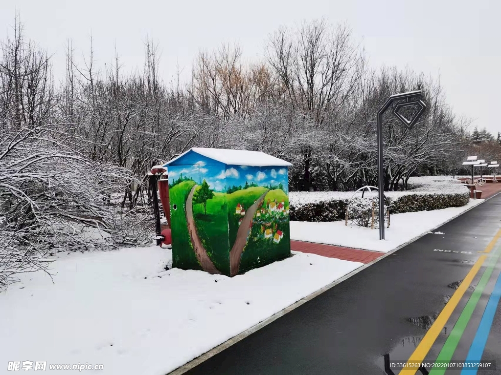 雪后手绘小屋