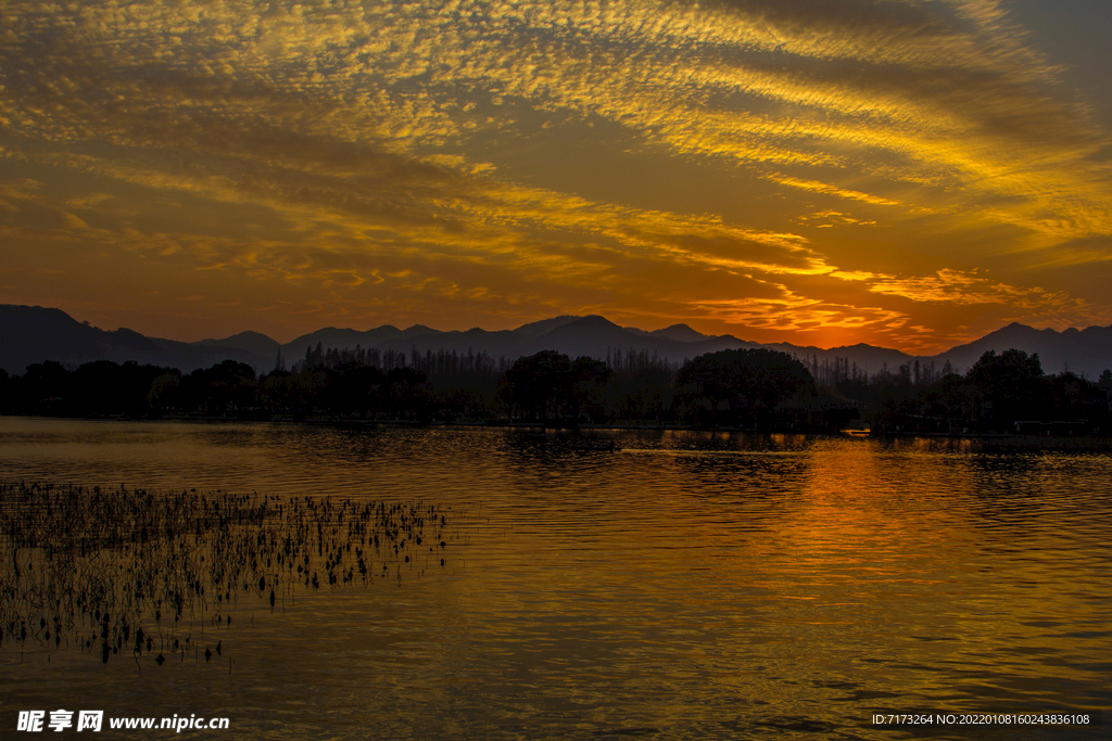 西湖夕阳