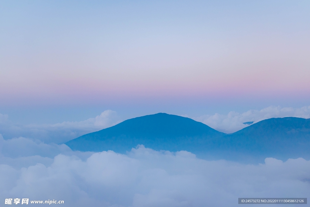 山 