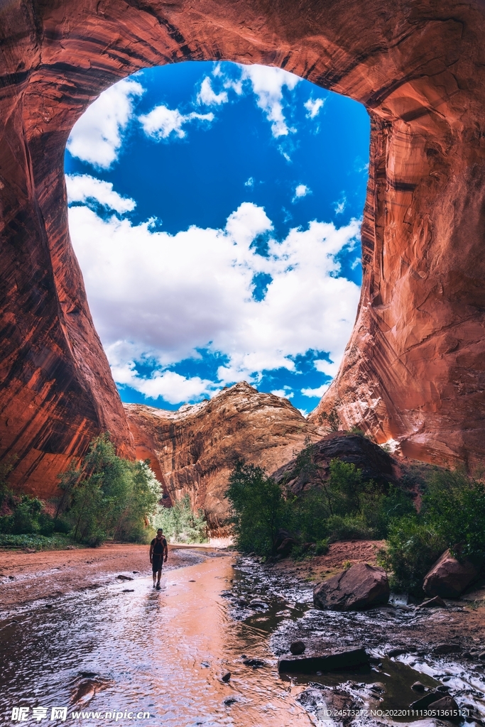 山 