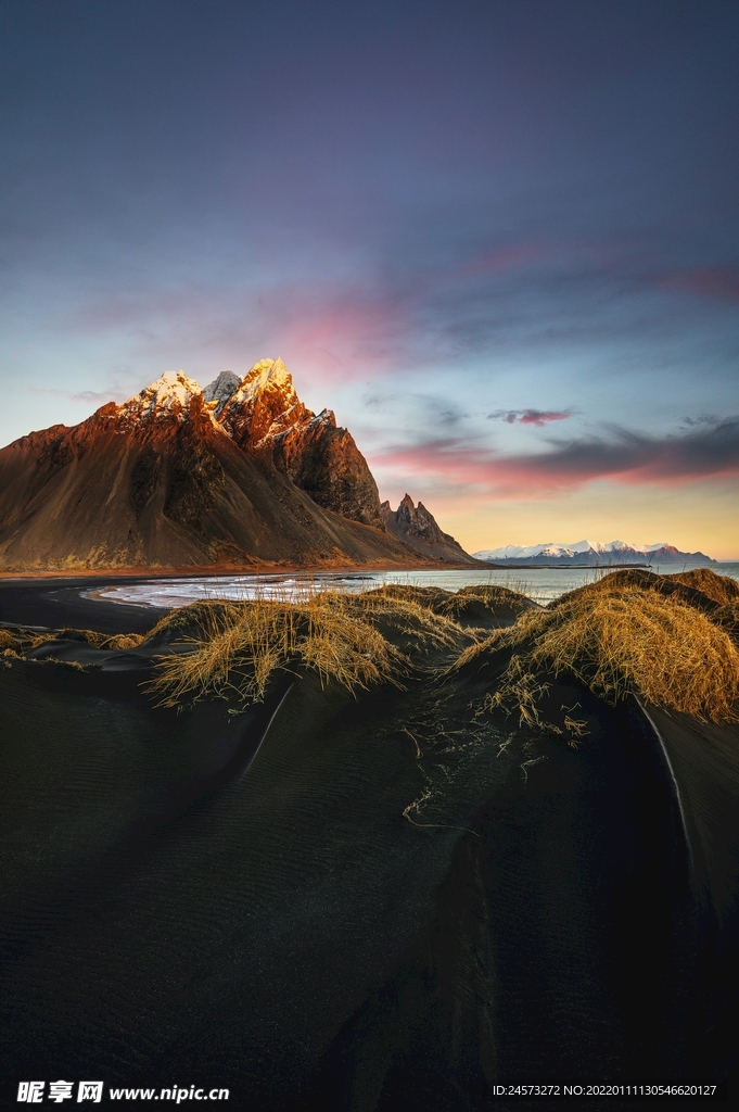 山 