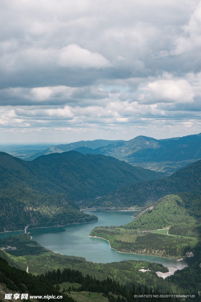 山 