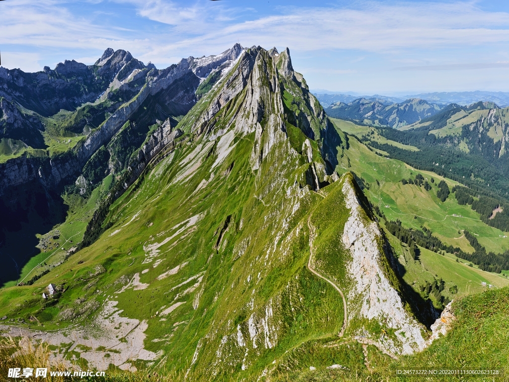 山 