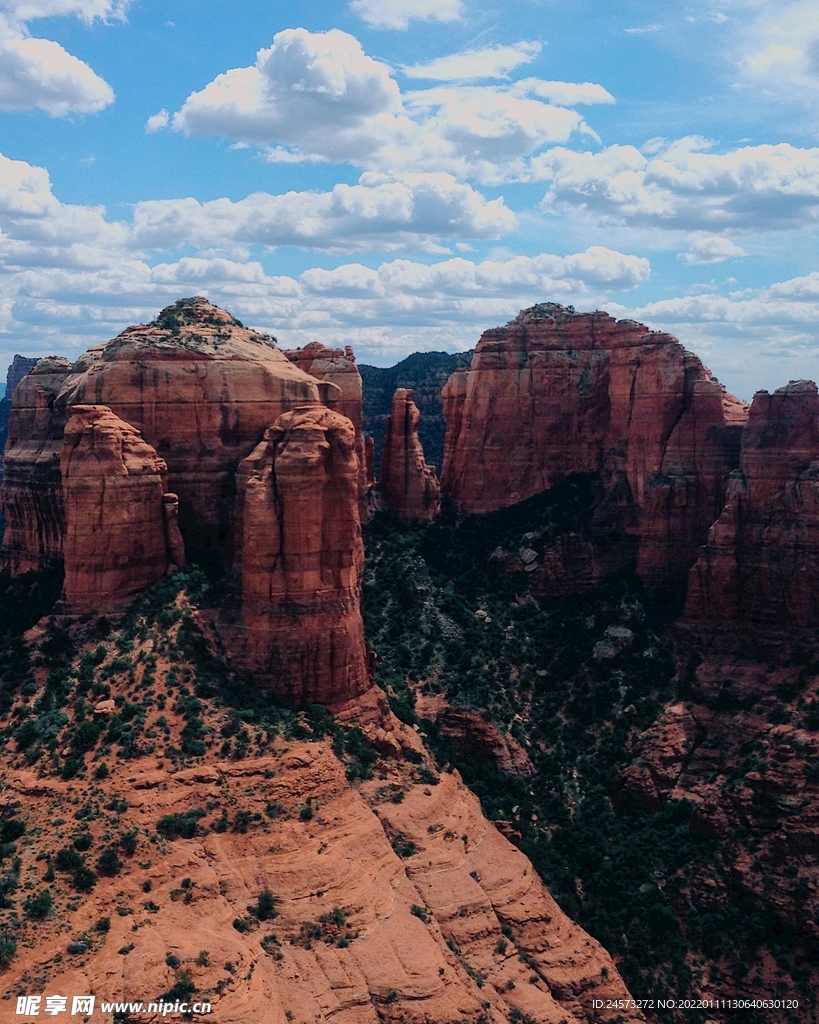 山 