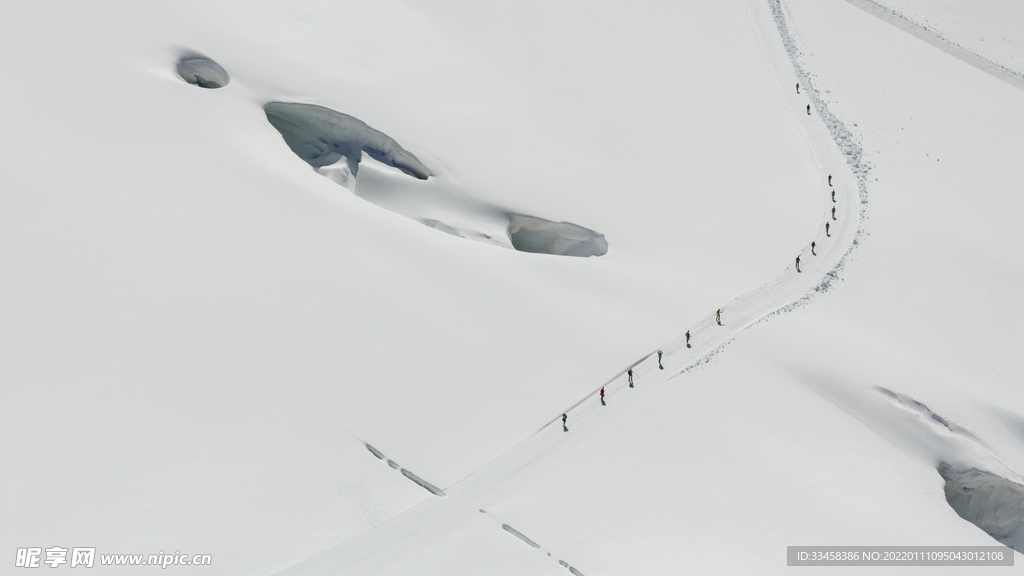 冬天雪地壁纸
