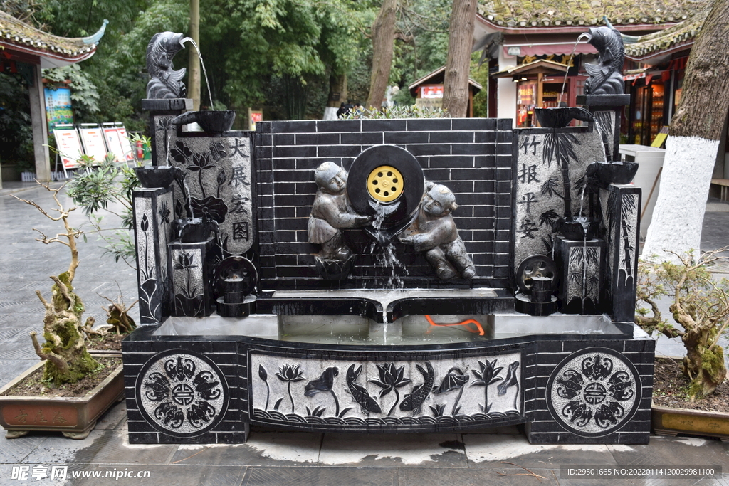 中式喷水池雕塑