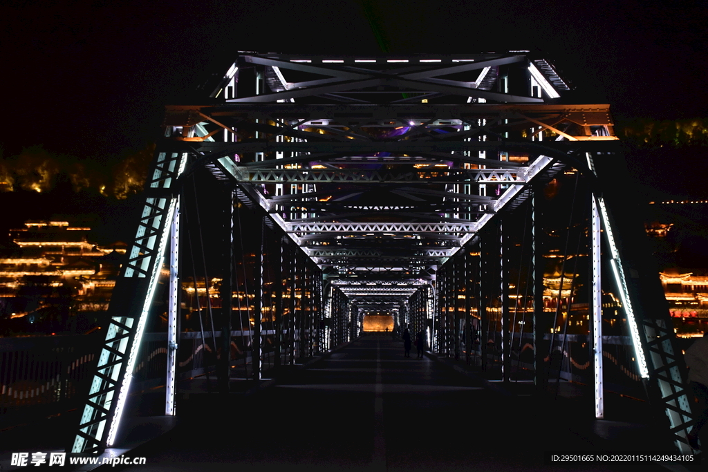 兰州地标中山桥黄河铁桥夜景