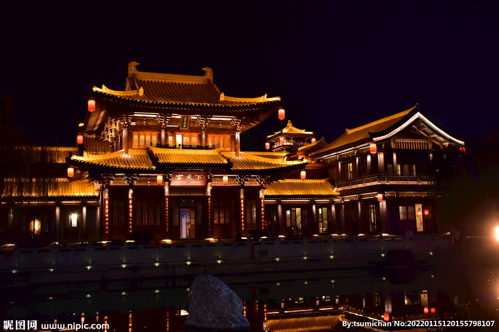 洛邑古城夜景中国古建筑木制楼阁