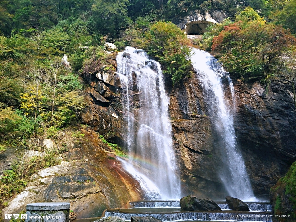瀑布  山水