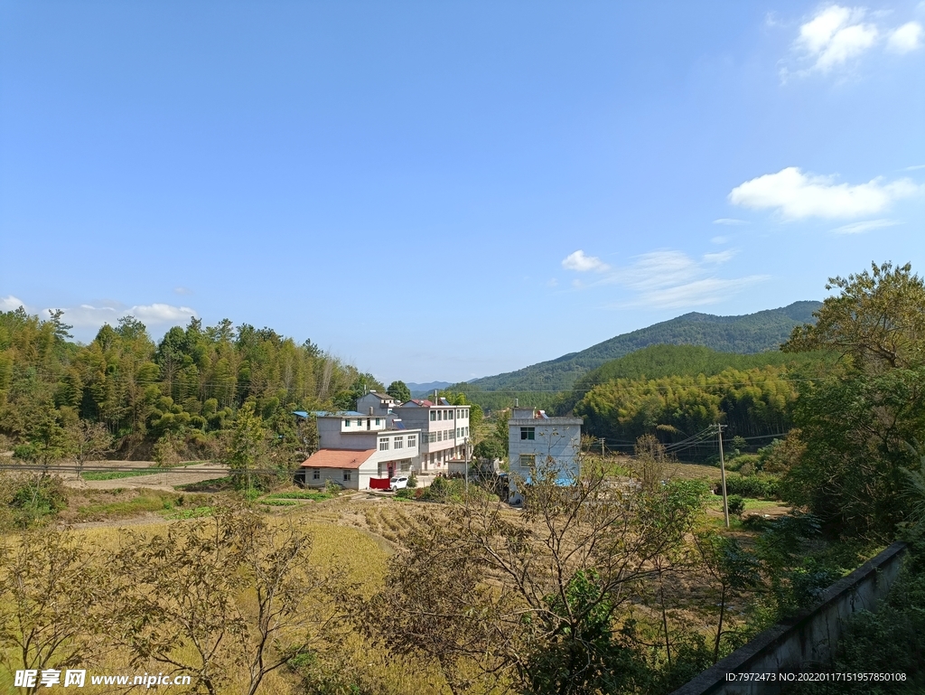 山村