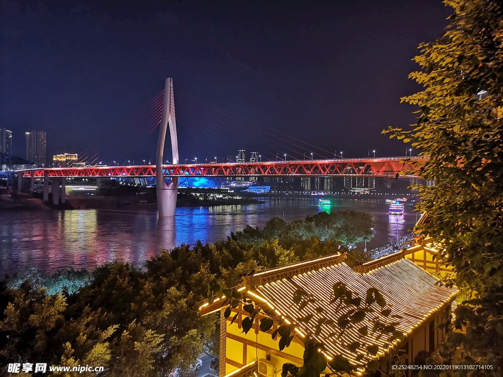 重庆洪崖洞大桥夜景