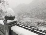 风雪石桥