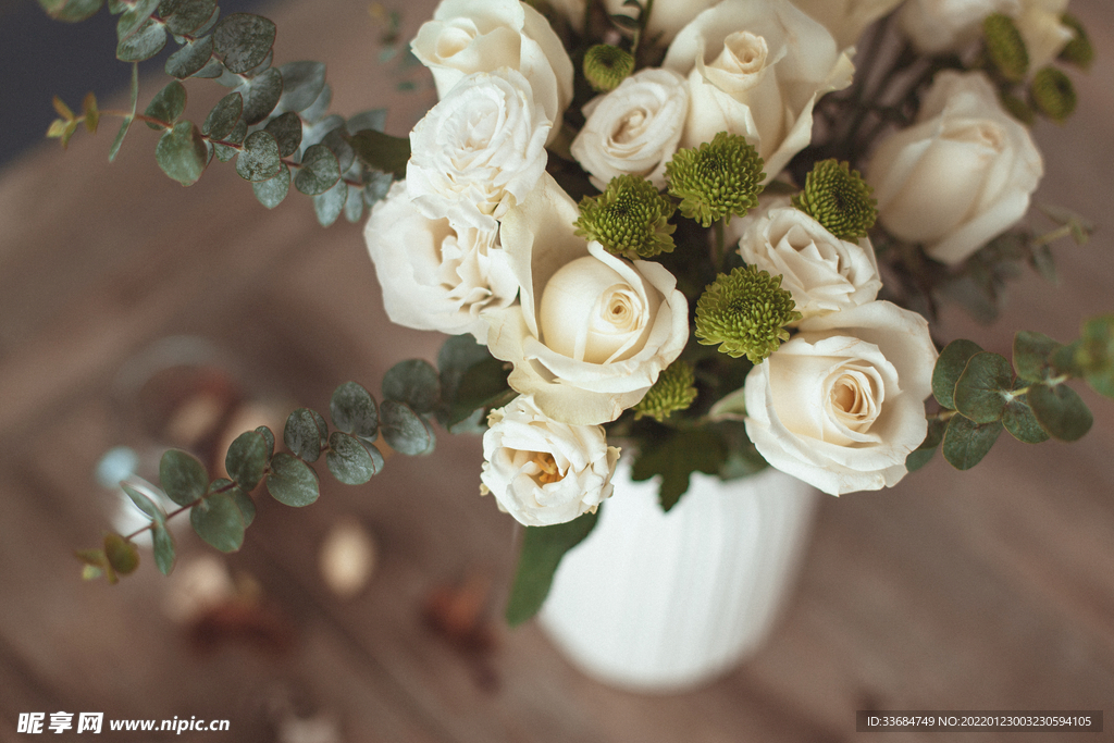 白玫瑰插花背景 鲜花 背景素材