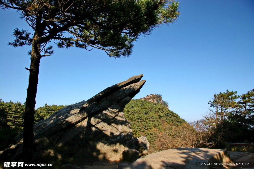 庐山鹰嘴石