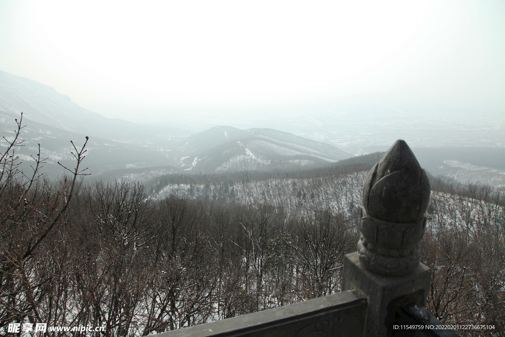 嵩山雪色