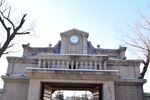 民国老建筑屋顶时钟