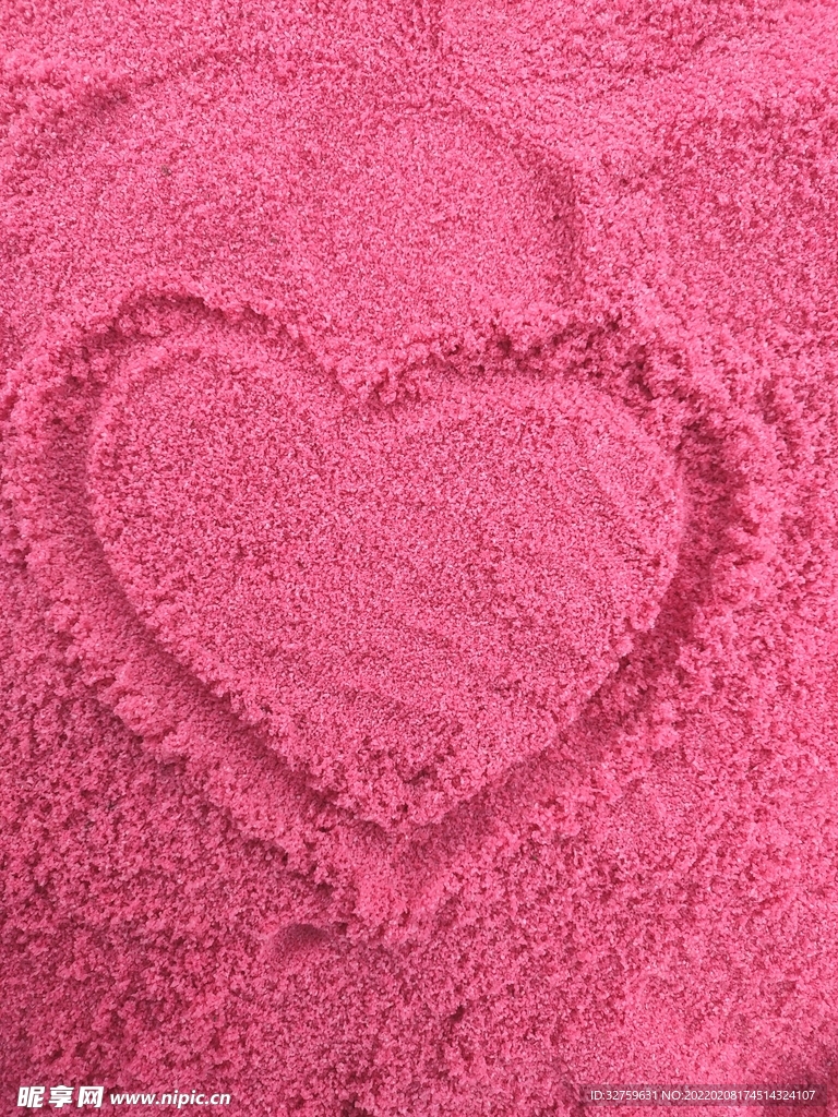 粉色爱心沙滩