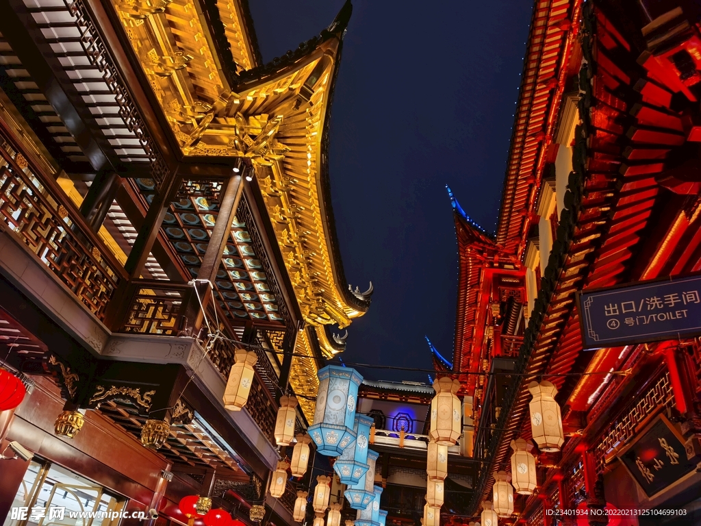 上海豫园灯会中式复古建筑花灯