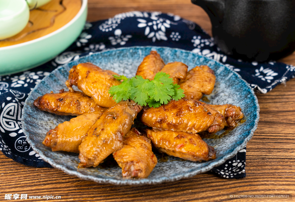 餐饮美食红烧鸡翅高清图