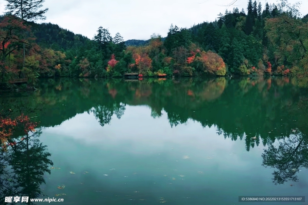 九寨沟 甲勿海