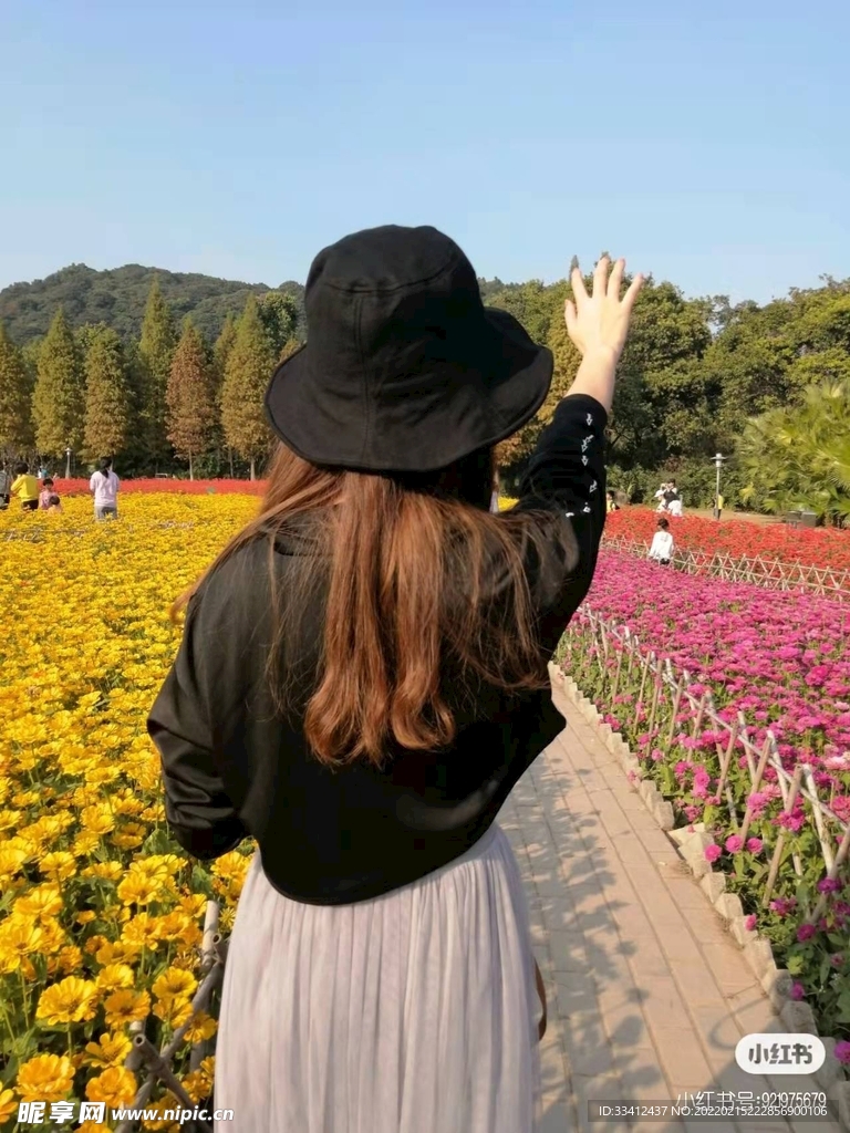 花海中的你