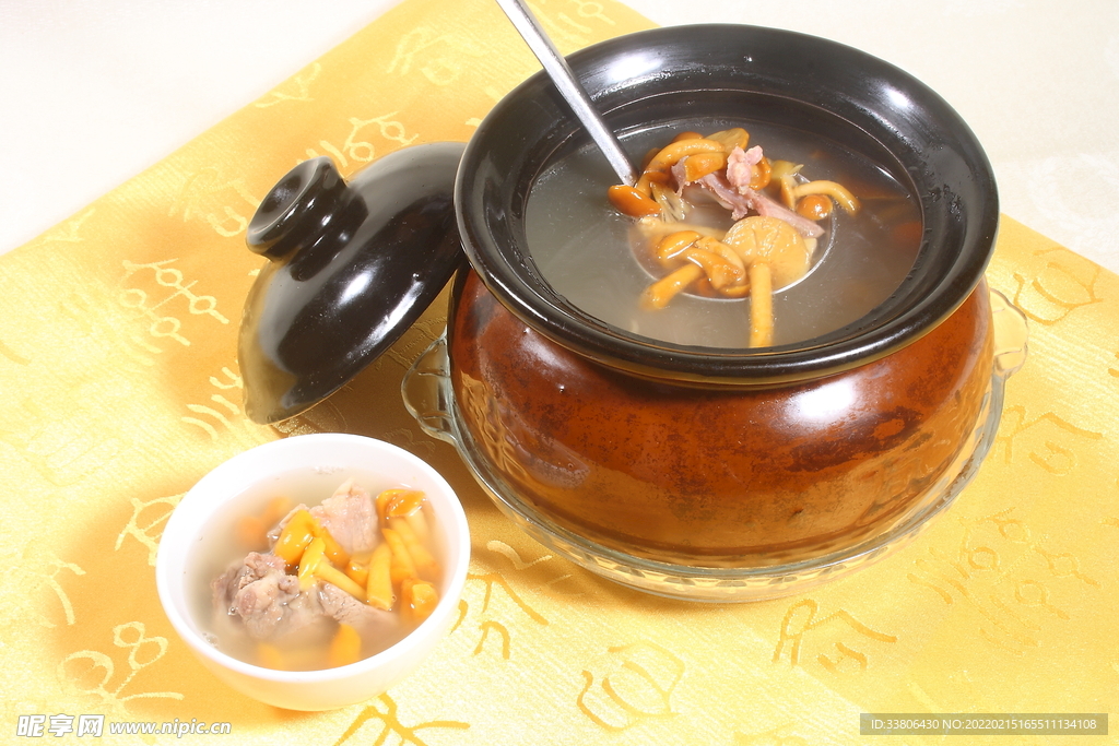 杂菌排骨汤
