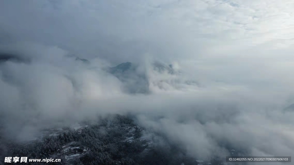 雪后大山