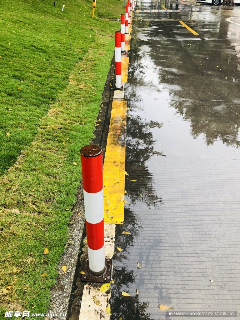 雨后路上