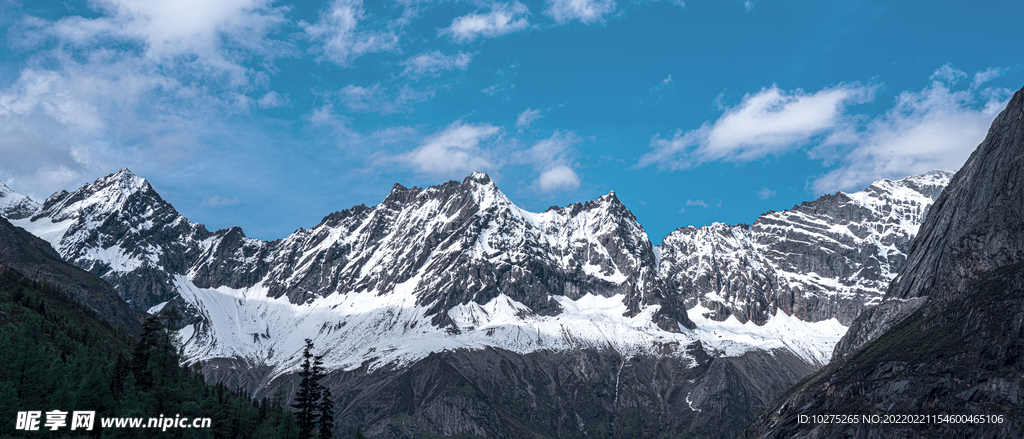 雪山风景图